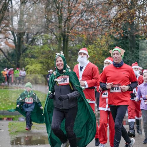 07.12.2025 - St. Pauli X-Mass-Run No. 15 Michael Burmester http://msf.ph/oto/9414995 07.12.2025 10:06:13 Laufen 4310, 309, 447, 15, 2878 meine-sportfotos.de