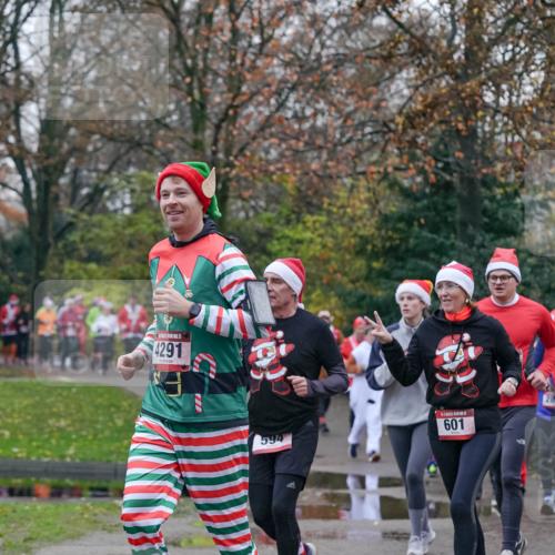 07.12.2025 - St. Pauli X-Mass-Run No. 15 Michael Burmester http://msf.ph/oto/9415019 07.12.2025 10:06:16 Laufen 5, 4291, 594, 601 meine-sportfotos.de