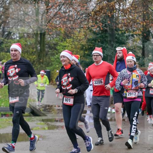 07.12.2025 - St. Pauli X-Mass-Run No. 15 Michael Burmester http://msf.ph/oto/9415020 07.12.2025 10:06:17 Laufen 594, 601, 3209, 2912, 28 meine-sportfotos.de