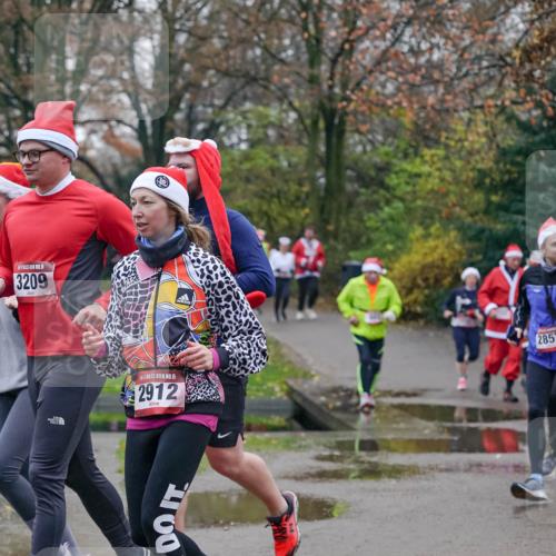 07.12.2025 - St. Pauli X-Mass-Run No. 15 Michael Burmester http://msf.ph/oto/9415029 07.12.2025 10:06:19 Laufen 3209, 15, 2912, 2857 meine-sportfotos.de