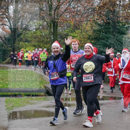 07.12.2025 - St. Pauli X-Mass-Run No. 15 Michael Burmester http://msf.ph/oto/9415035 07.12.2025 10:06:20 Laufen 2857, 503, 45, 2863, 750, 4334 meine-sportfotos.de