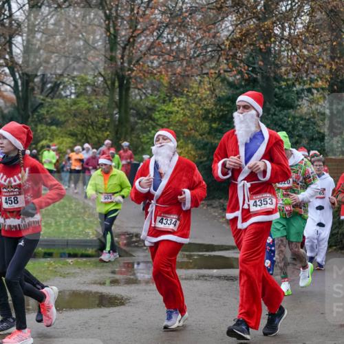 07.12.2025 - St. Pauli X-Mass-Run No. 15 Michael Burmester http://msf.ph/oto/9415038 07.12.2025 10:06:21 Laufen 458, 503, 4334, 4353, 020, 65 meine-sportfotos.de