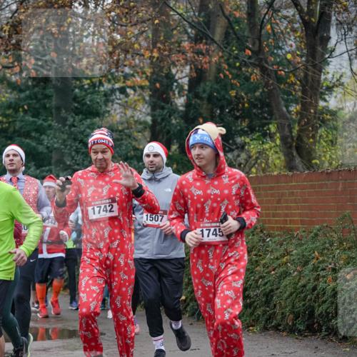 07.12.2025 - St. Pauli X-Mass-Run No. 15 Michael Burmester http://msf.ph/oto/9415063 07.12.2025 10:06:33 Laufen 342, 15, 1742, 1507, 1745 meine-sportfotos.de