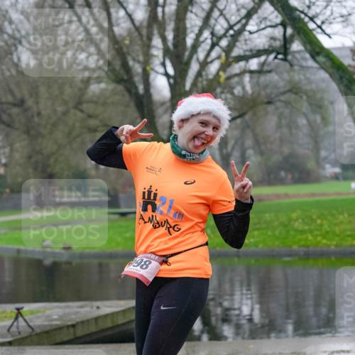 07.12.2025 - St. Pauli X-Mass-Run No. 15 Michael Burmester http://msf.ph/oto/9415090 07.12.2025 10:06:39 Laufen 15, 998 meine-sportfotos.de