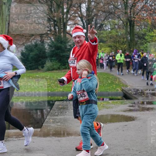 07.12.2025 - St. Pauli X-Mass-Run No. 15 Michael Burmester http://msf.ph/oto/9415093 07.12.2025 10:06:40 Laufen 2342, 15, 2345 meine-sportfotos.de