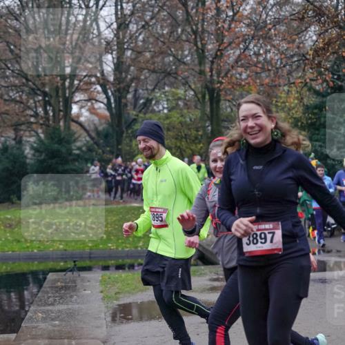 07.12.2025 - St. Pauli X-Mass-Run No. 15 Michael Burmester http://msf.ph/oto/9415094 07.12.2025 10:06:41 Laufen 5, 1895, 3897 meine-sportfotos.de