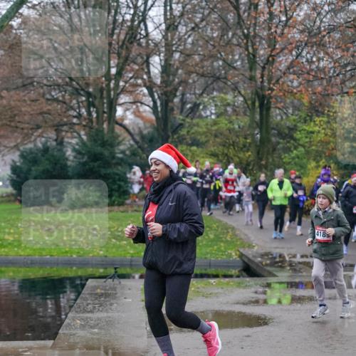 07.12.2025 - St. Pauli X-Mass-Run No. 15 Michael Burmester http://msf.ph/oto/9415105 07.12.2025 10:06:44 Laufen 4189 meine-sportfotos.de