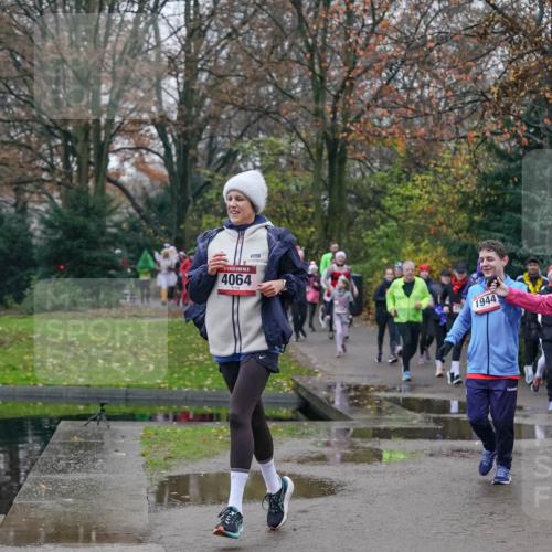 07.12.2025 - St. Pauli X-Mass-Run No. 15 Michael Burmester http://msf.ph/oto/9415115 07.12.2025 10:06:45 Laufen 15, 4064, 1944 meine-sportfotos.de