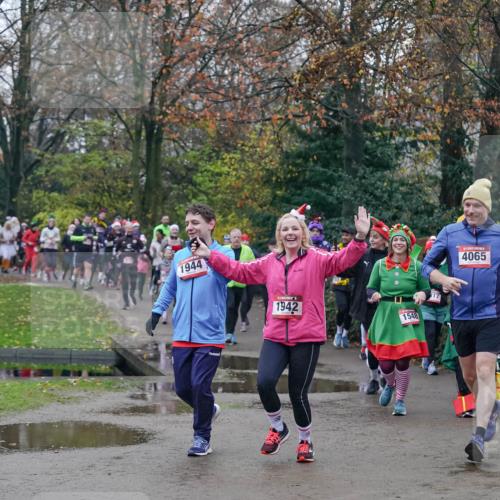 07.12.2025 - St. Pauli X-Mass-Run No. 15 Michael Burmester http://msf.ph/oto/9415117 07.12.2025 10:06:46 Laufen 1944, 1942, 1548, 4065 meine-sportfotos.de