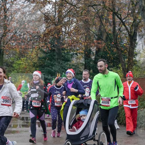07.12.2025 - St. Pauli X-Mass-Run No. 15 Michael Burmester http://msf.ph/oto/9415167 07.12.2025 10:07:00 Laufen 3901, 3548, 1842, 4009, 4009, 1012 meine-sportfotos.de