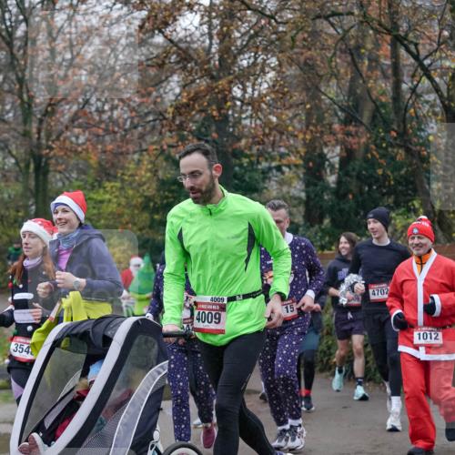 07.12.2025 - St. Pauli X-Mass-Run No. 15 Michael Burmester http://msf.ph/oto/9415171 07.12.2025 10:07:00 Laufen 354, 4009, 15, 4009, 4702, 15, 1012 meine-sportfotos.de