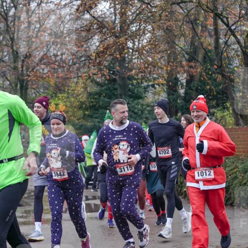 07.12.2025 - St. Pauli X-Mass-Run No. 15 Michael Burmester http://msf.ph/oto/9415174 07.12.2025 10:07:01 Laufen 1842, 3115, 10, 4702, 1012 meine-sportfotos.de