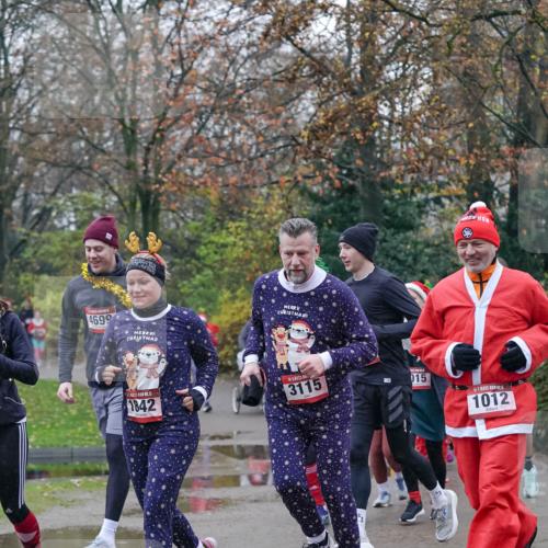 07.12.2025 - St. Pauli X-Mass-Run No. 15 Michael Burmester http://msf.ph/oto/9415178 07.12.2025 10:07:02 Laufen 4699, 1842, 3115, 015, 1012 meine-sportfotos.de
