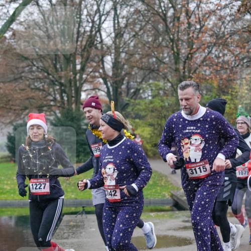 07.12.2025 - St. Pauli X-Mass-Run No. 15 Michael Burmester http://msf.ph/oto/9415180 07.12.2025 10:07:02 Laufen 699, 5, 1227, 15, 42, 5, 3115, 1075 meine-sportfotos.de