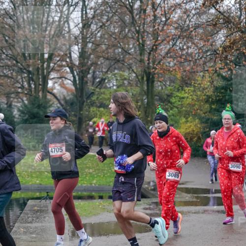 07.12.2025 - St. Pauli X-Mass-Run No. 15 Michael Burmester http://msf.ph/oto/9415189 07.12.2025 10:07:04 Laufen 15, 4705, 3089, 3090 meine-sportfotos.de