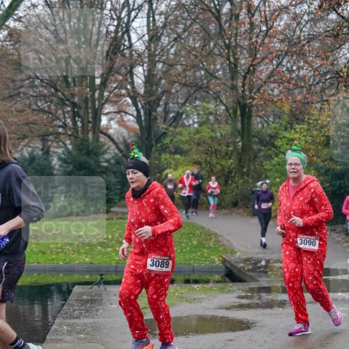 07.12.2025 - St. Pauli X-Mass-Run No. 15 Michael Burmester http://msf.ph/oto/9415194 07.12.2025 10:07:05 Laufen 3089, 3090 meine-sportfotos.de