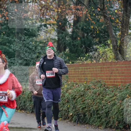 07.12.2025 - St. Pauli X-Mass-Run No. 15 Michael Burmester http://msf.ph/oto/9415214 07.12.2025 10:07:20 Laufen 443, 43, 475, 3390 meine-sportfotos.de