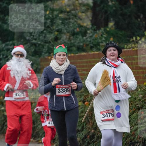 07.12.2025 - St. Pauli X-Mass-Run No. 15 Michael Burmester http://msf.ph/oto/9415233 07.12.2025 10:07:31 Laufen 4275, 5, 3389, 42, 15, 3476 meine-sportfotos.de