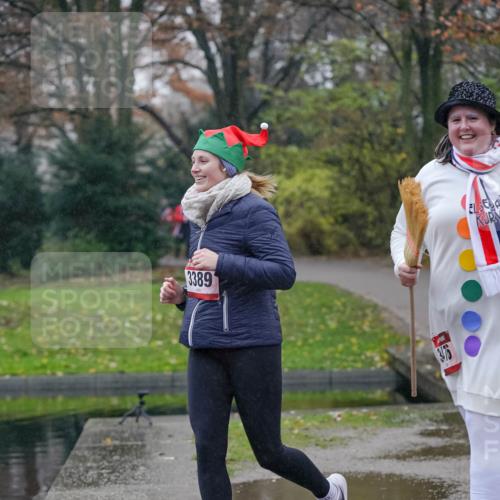 07.12.2025 - St. Pauli X-Mass-Run No. 15 Michael Burmester http://msf.ph/oto/9415245 07.12.2025 10:07:35 Laufen 3389, 3176 meine-sportfotos.de