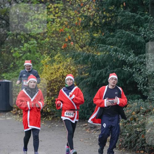 07.12.2025 - St. Pauli X-Mass-Run No. 15 Michael Burmester http://msf.ph/oto/9415264 07.12.2025 10:07:51 Laufen 75, 4484, 50 meine-sportfotos.de