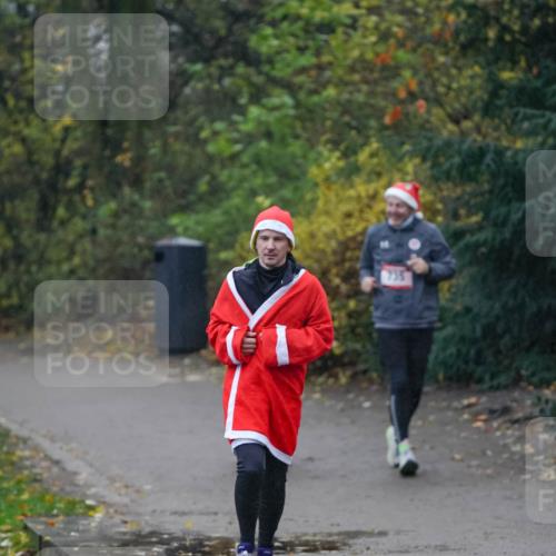 07.12.2025 - St. Pauli X-Mass-Run No. 15 Michael Burmester http://msf.ph/oto/9415270 07.12.2025 10:07:53 Laufen 735 meine-sportfotos.de