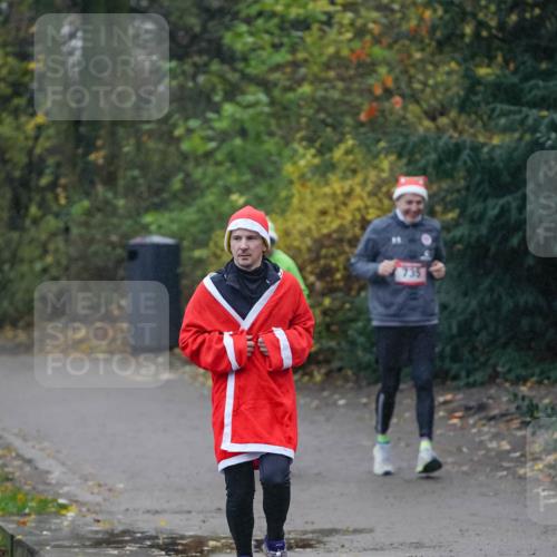 07.12.2025 - St. Pauli X-Mass-Run No. 15 Michael Burmester http://msf.ph/oto/9415273 07.12.2025 10:07:54 Laufen 735 meine-sportfotos.de