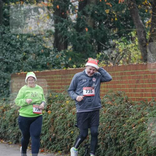 07.12.2025 - St. Pauli X-Mass-Run No. 15 Michael Burmester http://msf.ph/oto/9415291 07.12.2025 10:08:00 Laufen 731, 735 meine-sportfotos.de