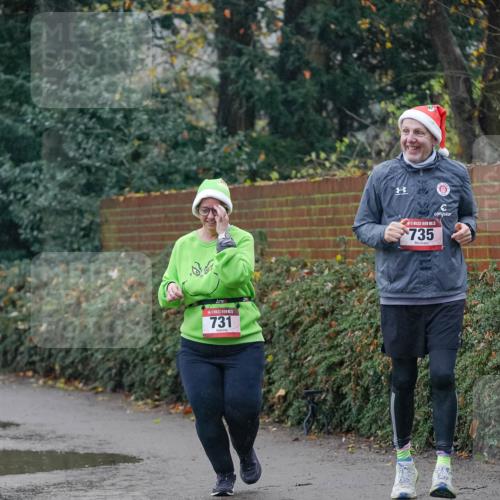 07.12.2025 - St. Pauli X-Mass-Run No. 15 Michael Burmester http://msf.ph/oto/9415298 07.12.2025 10:08:02 Laufen 731, 5, 735 meine-sportfotos.de
