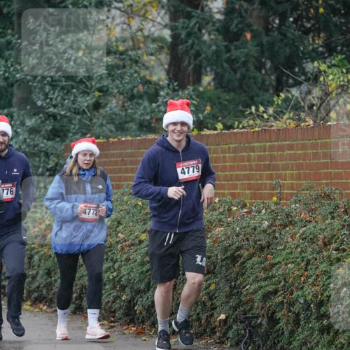 07.12.2025 - St. Pauli X-Mass-Run No. 15 Michael Burmester http://msf.ph/oto/9415320 07.12.2025 10:08:19 Laufen 776, 4772, 4779 meine-sportfotos.de