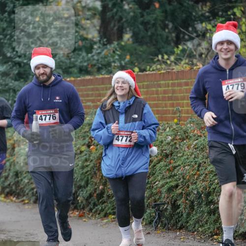 07.12.2025 - St. Pauli X-Mass-Run No. 15 Michael Burmester http://msf.ph/oto/9415325 07.12.2025 10:08:21 Laufen 5, 4776, 4772, 4779 meine-sportfotos.de