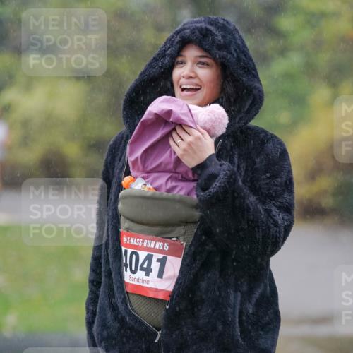 07.12.2025 - St. Pauli X-Mass-Run No. 15 Michael Burmester http://msf.ph/oto/9415362 07.12.2025 10:09:51 Laufen 15, 4041 meine-sportfotos.de