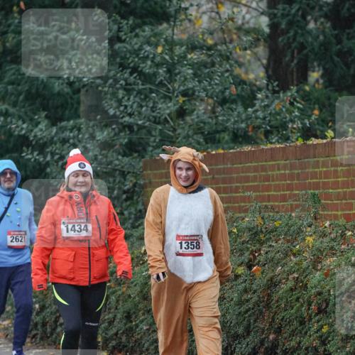 07.12.2025 - St. Pauli X-Mass-Run No. 15 Michael Burmester http://msf.ph/oto/9415371 07.12.2025 10:10:10 Laufen 2621, 15, 1434, 1358 meine-sportfotos.de