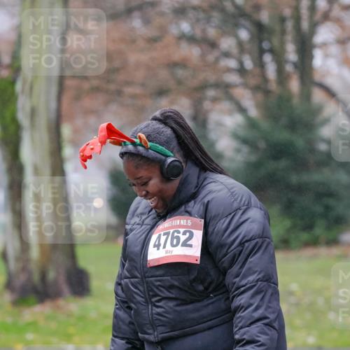 07.12.2025 - St. Pauli X-Mass-Run No. 15 Michael Burmester http://msf.ph/oto/9415381 07.12.2025 10:11:12 Laufen 15, 4762 meine-sportfotos.de