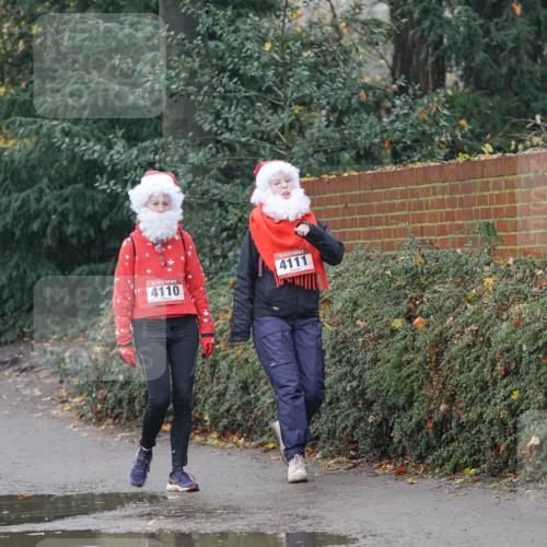 07.12.2025 - St. Pauli X-Mass-Run No. 15 Michael Burmester http://msf.ph/oto/9415384 07.12.2025 10:11:31 Laufen 4110, 4111 meine-sportfotos.de