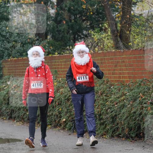 07.12.2025 - St. Pauli X-Mass-Run No. 15 Michael Burmester http://msf.ph/oto/9415388 07.12.2025 10:11:36 Laufen 4110, 5, 4111 meine-sportfotos.de