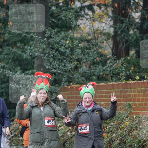 07.12.2025 - St. Pauli X-Mass-Run No. 15 Michael Burmester http://msf.ph/oto/9415396 07.12.2025 10:12:18 Laufen 4537, 15, 4535 meine-sportfotos.de