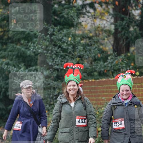 07.12.2025 - St. Pauli X-Mass-Run No. 15 Michael Burmester http://msf.ph/oto/9415401 07.12.2025 10:12:19 Laufen 4537, 15, 4535 meine-sportfotos.de