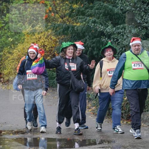 07.12.2025 - St. Pauli X-Mass-Run No. 15 Michael Burmester http://msf.ph/oto/9415405 07.12.2025 10:12:27 Laufen 4759, 475, 4757 meine-sportfotos.de