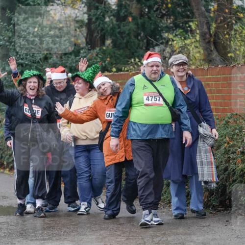 07.12.2025 - St. Pauli X-Mass-Run No. 15 Michael Burmester http://msf.ph/oto/9415411 07.12.2025 10:12:33 Laufen 4757 meine-sportfotos.de