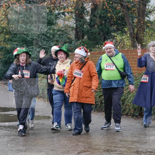 07.12.2025 - St. Pauli X-Mass-Run No. 15 Michael Burmester http://msf.ph/oto/9415419 07.12.2025 10:12:37 Laufen 4757 meine-sportfotos.de