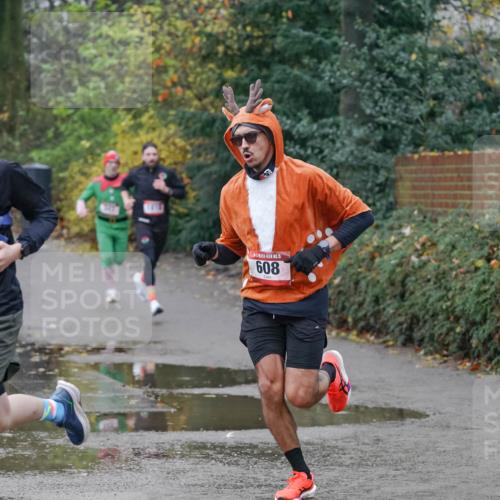 07.12.2025 - St. Pauli X-Mass-Run No. 15 Michael Burmester http://msf.ph/oto/9415436 07.12.2025 10:17:57 Laufen 2352, 15, 608 meine-sportfotos.de