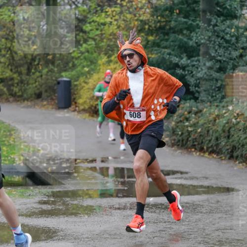 07.12.2025 - St. Pauli X-Mass-Run No. 15 Michael Burmester http://msf.ph/oto/9415438 07.12.2025 10:17:58 Laufen 15, 608 meine-sportfotos.de