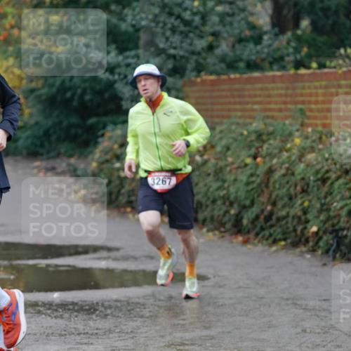 07.12.2025 - St. Pauli X-Mass-Run No. 15 Michael Burmester http://msf.ph/oto/9415461 07.12.2025 10:18:17 Laufen 15, 1817, 3267 meine-sportfotos.de