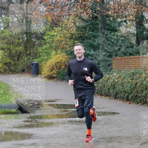 07.12.2025 - St. Pauli X-Mass-Run No. 15 Michael Burmester http://msf.ph/oto/9415483 07.12.2025 10:18:35 Laufen  meine-sportfotos.de