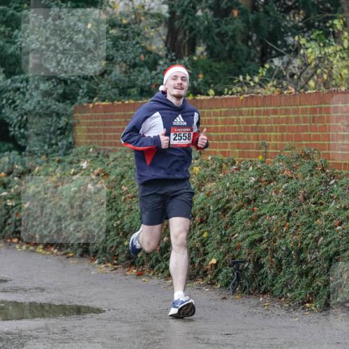 07.12.2025 - St. Pauli X-Mass-Run No. 15 Michael Burmester http://msf.ph/oto/9415490 07.12.2025 10:18:57 Laufen 828, 2558 meine-sportfotos.de