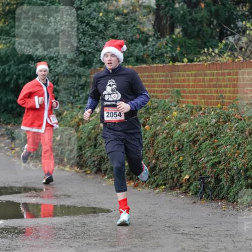07.12.2025 - St. Pauli X-Mass-Run No. 15 Michael Burmester http://msf.ph/oto/9415509 07.12.2025 10:19:07 Laufen 239, 2054 meine-sportfotos.de