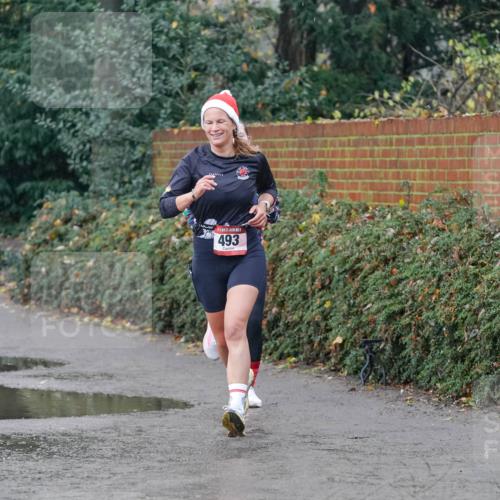 07.12.2025 - St. Pauli X-Mass-Run No. 15 Michael Burmester http://msf.ph/oto/9415522 07.12.2025 10:19:15 Laufen 5, 493 meine-sportfotos.de