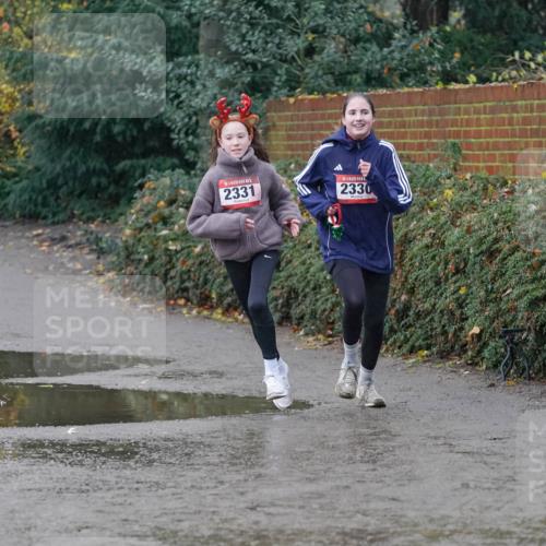07.12.2025 - St. Pauli X-Mass-Run No. 15 Michael Burmester http://msf.ph/oto/9415575 07.12.2025 10:19:43 Laufen 2331, 2330 meine-sportfotos.de