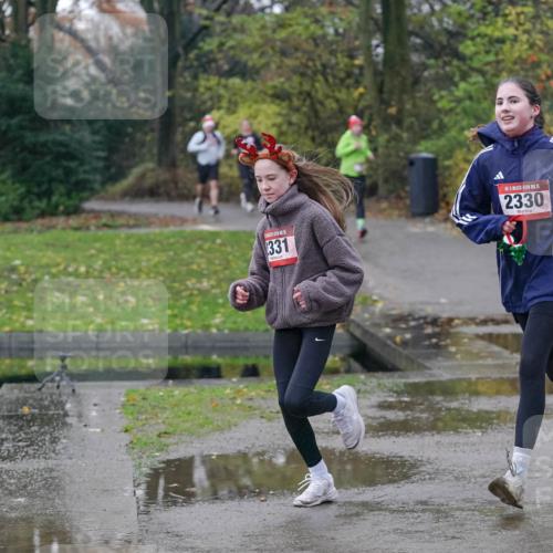 07.12.2025 - St. Pauli X-Mass-Run No. 15 Michael Burmester http://msf.ph/oto/9415584 07.12.2025 10:19:45 Laufen 15, 331, 15, 2330 meine-sportfotos.de