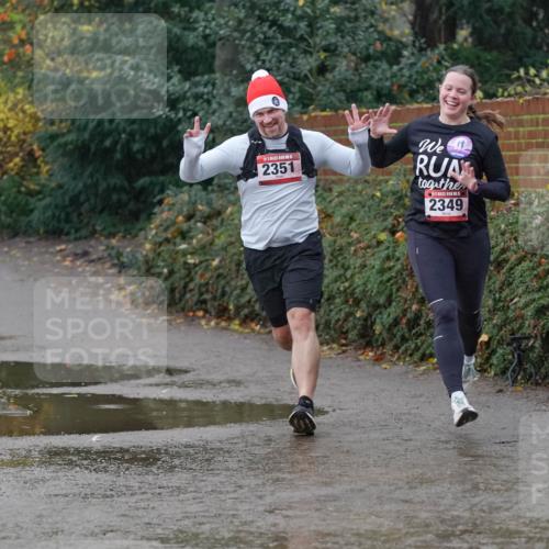 07.12.2025 - St. Pauli X-Mass-Run No. 15 Michael Burmester http://msf.ph/oto/9415603 07.12.2025 10:19:55 Laufen 2351, 5, 2349 meine-sportfotos.de